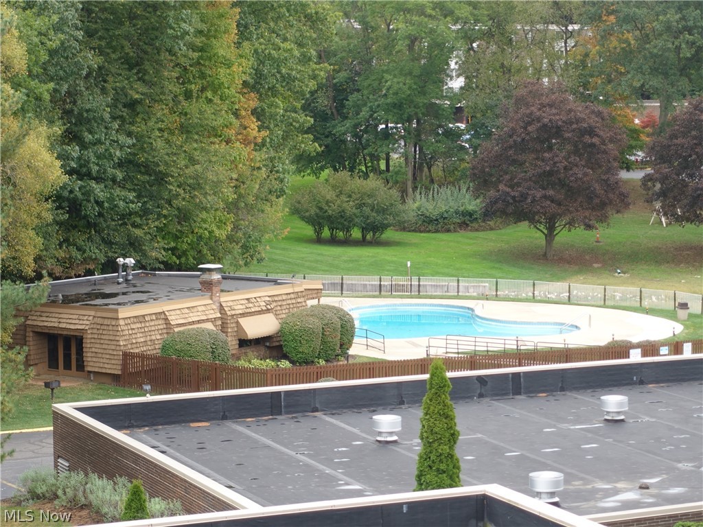 Silver Lake Towers - Residential