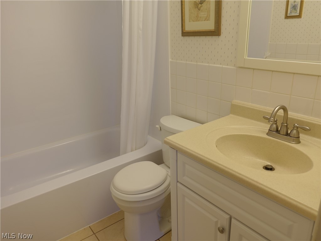 Silver Lake Towers - Residential