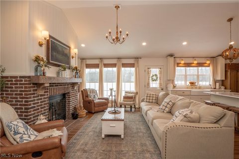 Tiny photo for 800 Martin Road, Mogadore, OH 44260 (MLS # 5186497)