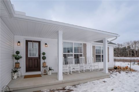 Tiny photo for 800 Martin Road, Mogadore, OH 44260 (MLS # 5186497)