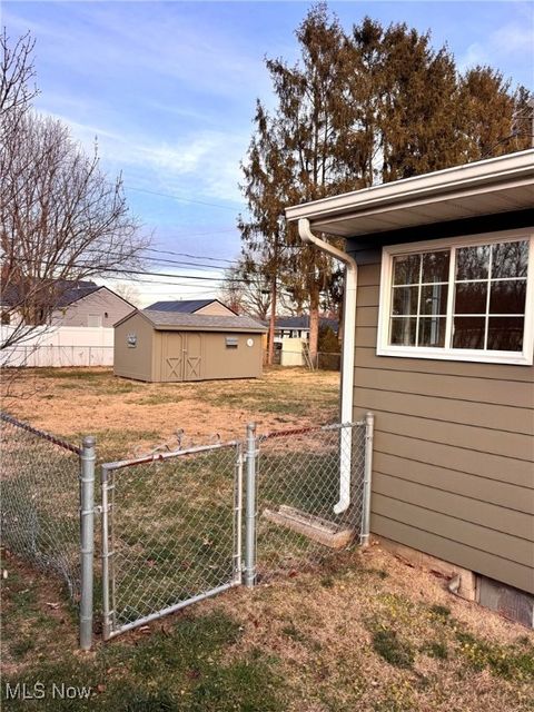 Tiny photo for 675 Allen Avenue, Chillicothe, OH 45601 (MLS # 5179401)