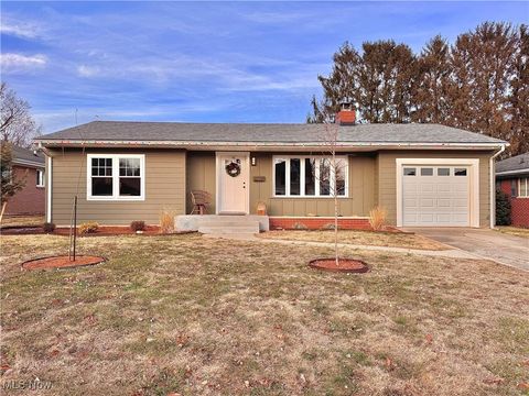 Photo of 675 Allen Avenue, Chillicothe, OH 45601 (MLS # 5179401)