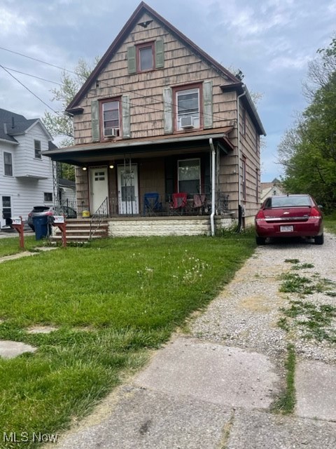Solid duplex with one long-term tenant and one unit vacant. Newer furnaces. Move into the vacant unit and enjoy the income from your tenant, or rent both out for stable income. Seller seeking cash buyers only, firm on price.