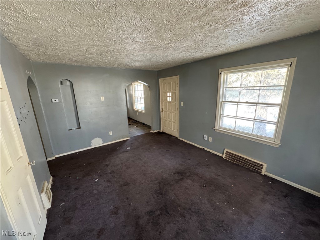 20718 Raymond Street, Maple Heights, Ohio image 12
