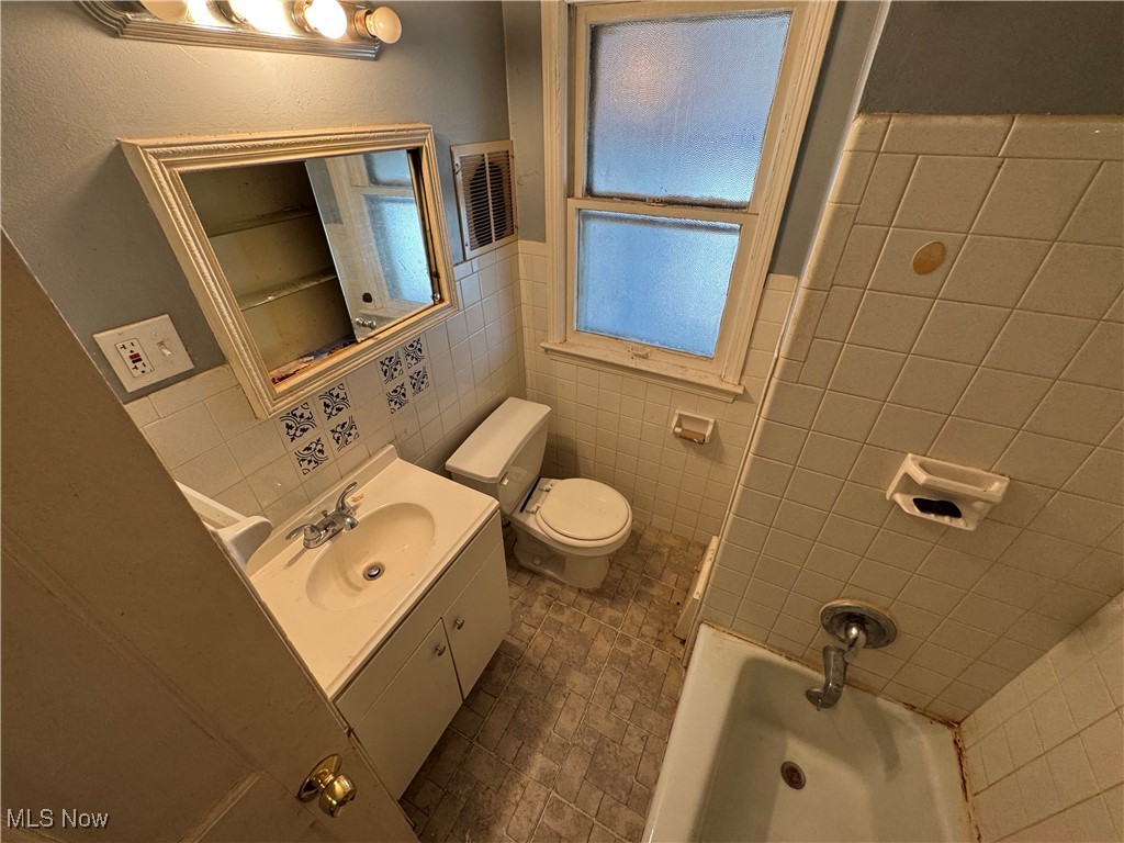20718 Raymond Street, Maple Heights, Ohio image 21