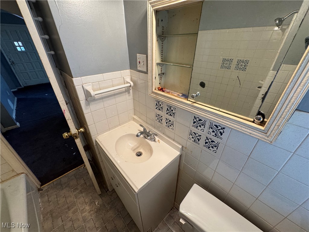 20718 Raymond Street, Maple Heights, Ohio image 28