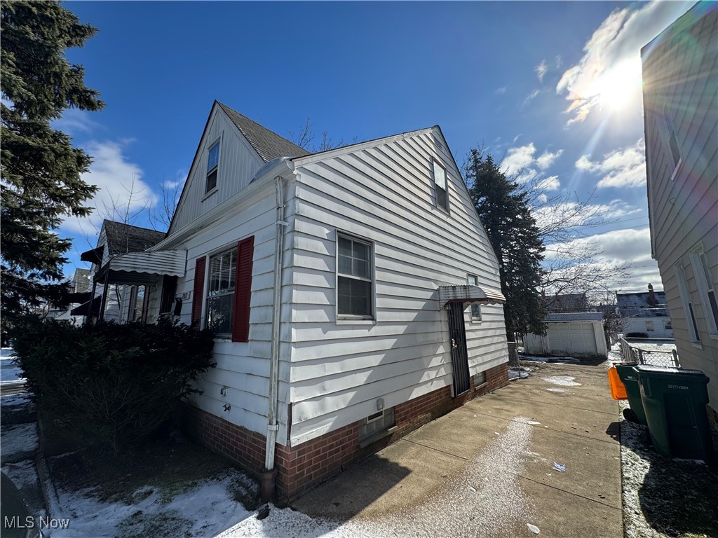 20718 Raymond Street, Maple Heights, Ohio image 2