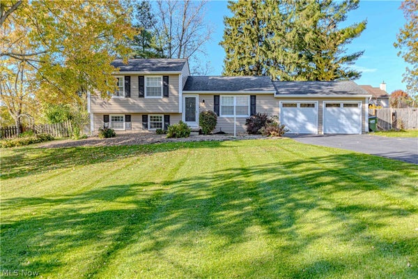 4814 DEBBIE DR, MEDINA, OH 44256 - Image ce8e8bd97d15601bae6e556effbe5f8a/3818716083