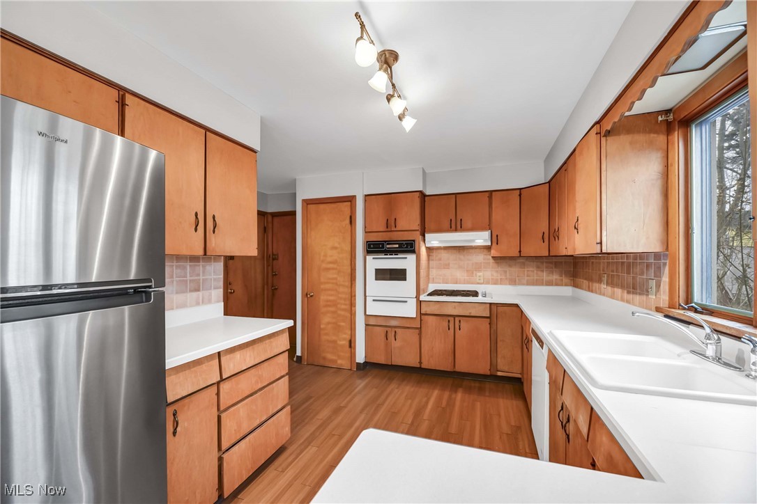 2016 W 11th Street, Lorain, Ohio image 5