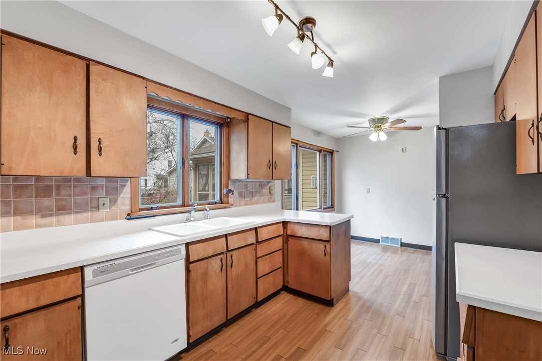 2016 W 11th Street, Lorain, Ohio image 16