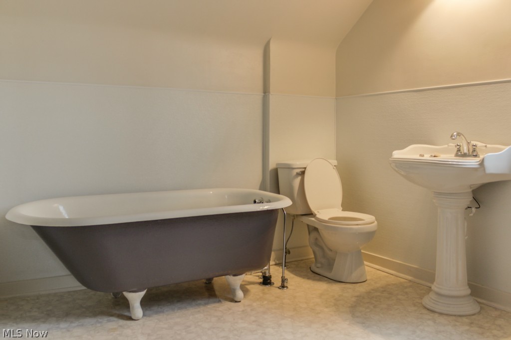 Lucy E Broadbecks Riverside P - Residential