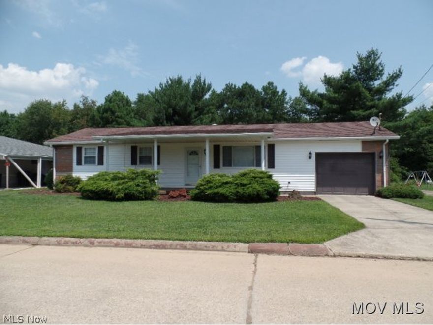 ;SQFT=Fin L1:1152, Fin Above:1152, Fin Total:1152, Unfin Above:0, Unfin Total:Y;GAR= 2 Car Det