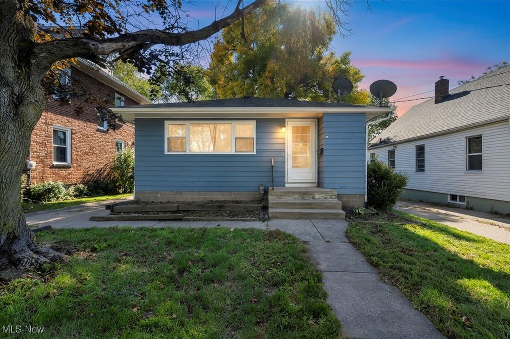 Photo of 874 Iona Avenue, Akron, OH 44314 (MLS # 5165705)