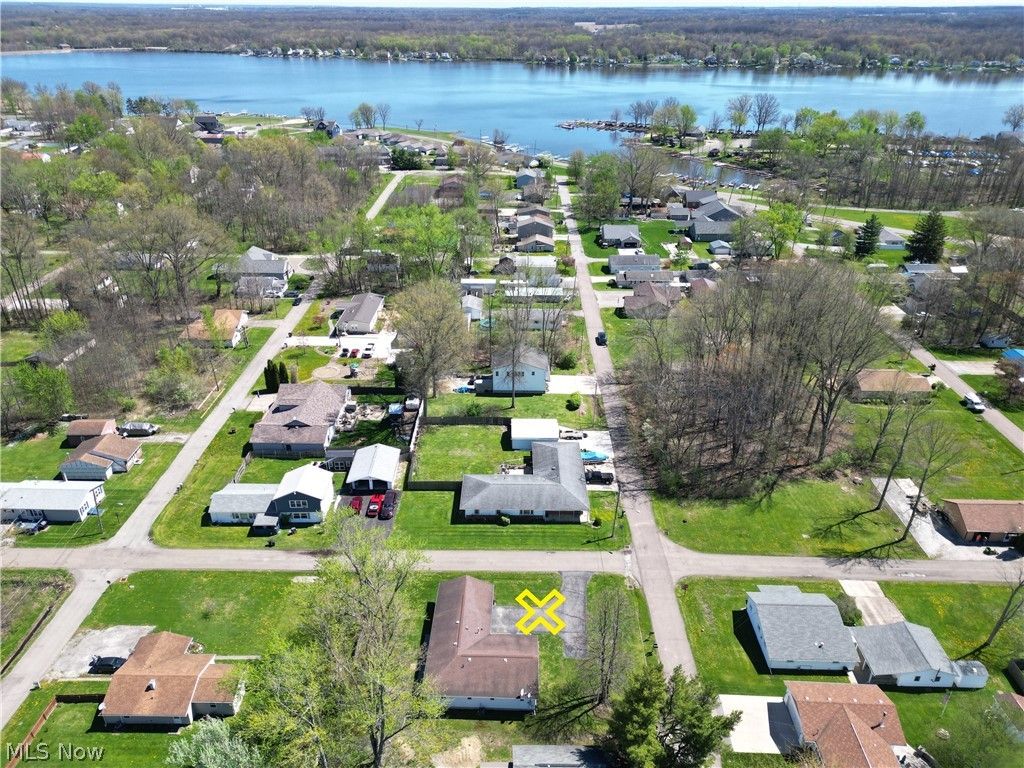 Photo of 17604 Olive Avenue, Lake Milton, OH 44429 (MLS # 5201284)