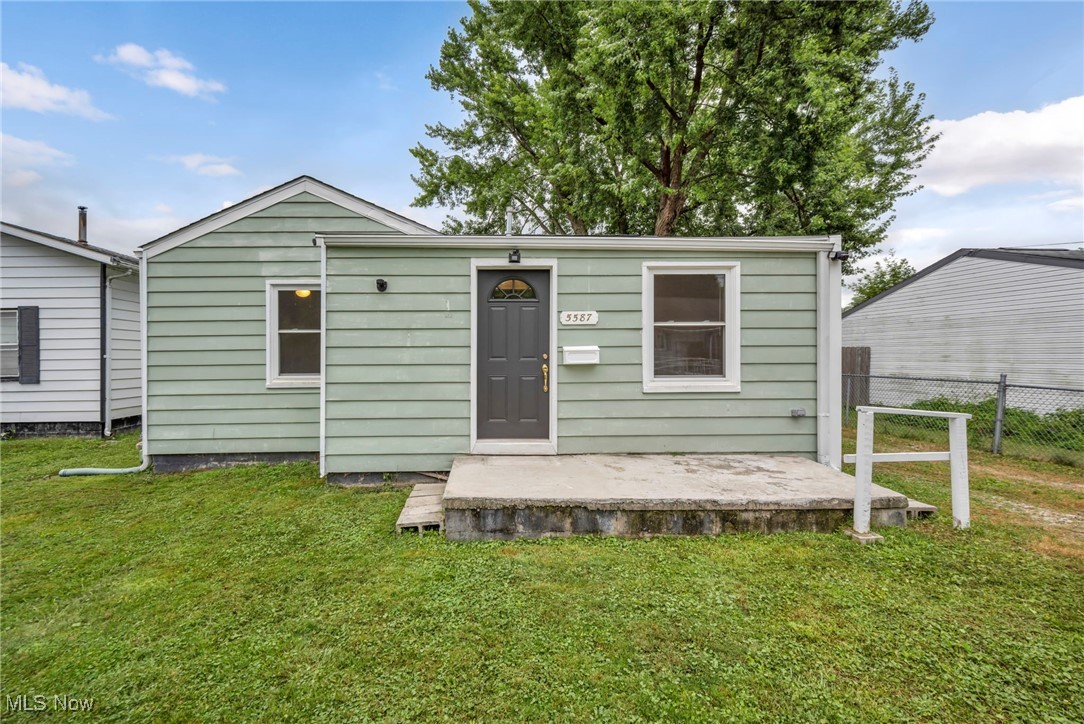 Welcome to easy, one-floor living just steps from the shores of Lake Erie! This 3-bedroom ranch offers the perfect blend of comfort, convenience, and location. Step out your front door and take in beautiful views of the lake, or enjoy your private, fully fenced backyard with a spacious shed—ideal for storage, hobbies, or a workshop. The shed also has electrical and a loft!
Inside, you'll find a bright and functional layout, all on a single level for maximum accessibility. Recent updates include a brand-new roof, offering peace of mind for years to come and fresh new paint through out.
Whether you're looking for a serene retreat near the lake or a smart investment in a sought-after community, this home checks all the boxes. Schedule your showing today and experience the charm of Mentor-on-the-Lake living!