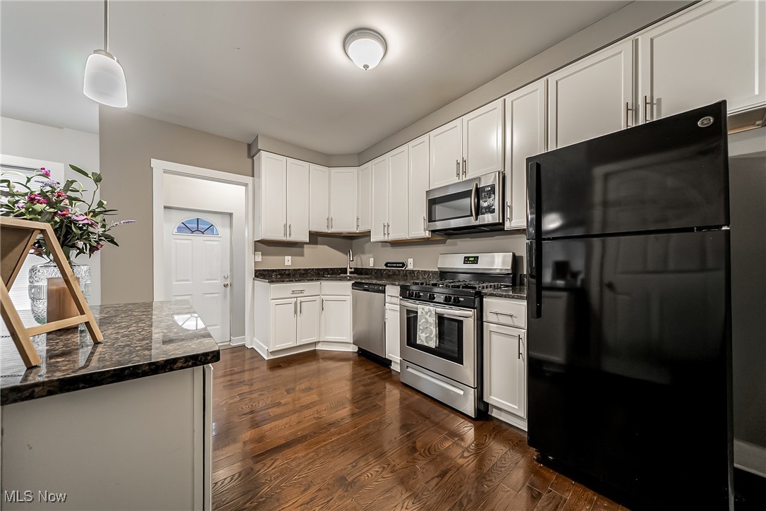 Walton Realty Companys Clifto - Residential Lease