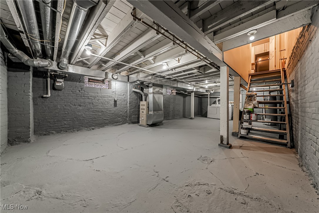 Walton Realty Companys Clifto - Residential Lease