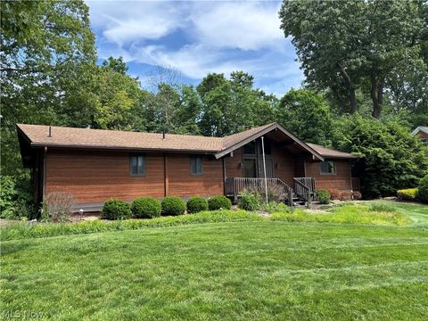 Homes For Sale - 2180 Kimberley Drive<br/> Tuscarawas County, Dover, OH 44622