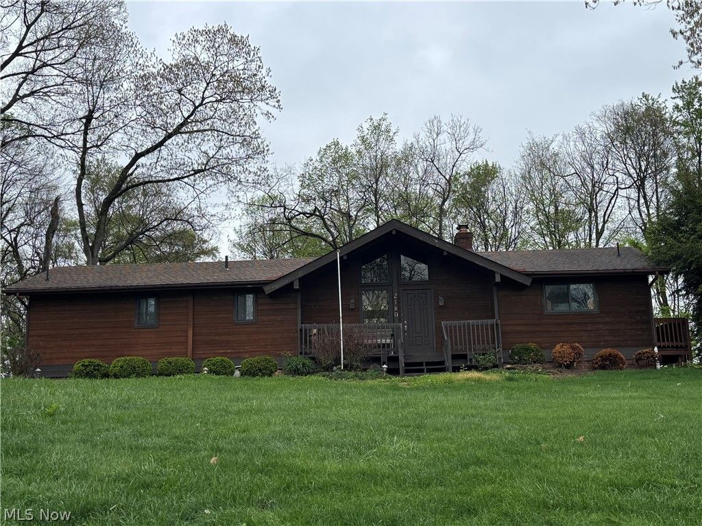Photo of 2180 Kimberley Drive NW, New Philadelphia, OH 44622 (MLS # 5204487)
