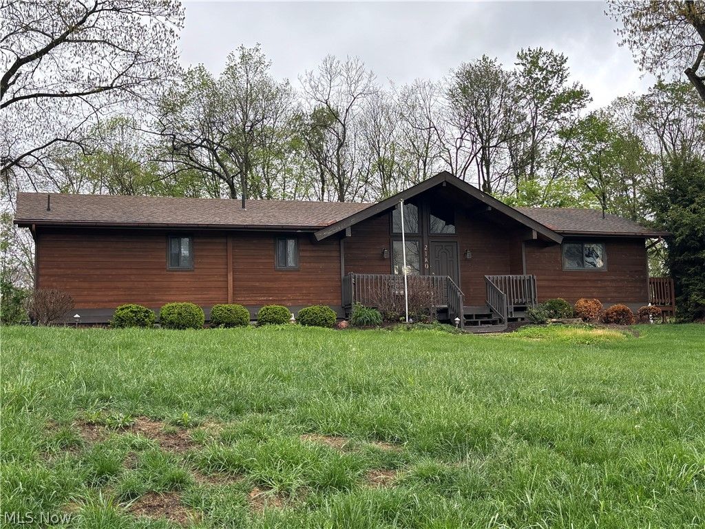 Photo of 2180 Kimberley Drive NW, New Philadelphia, OH 44622 (MLS # 5204487)