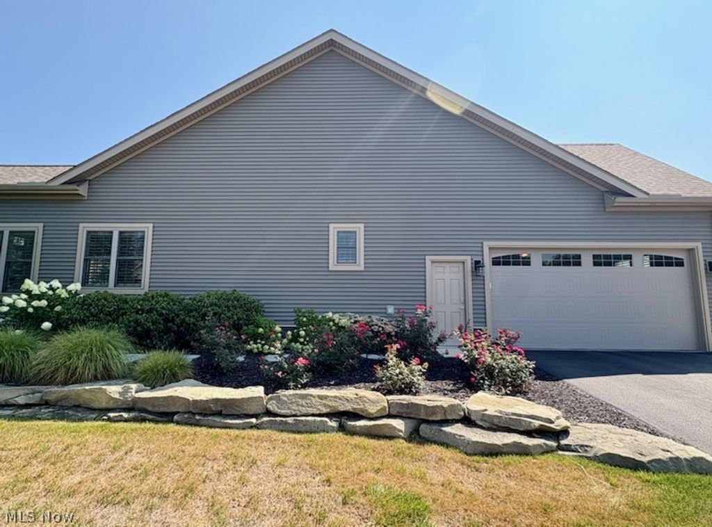 Photo of 2939 Briarwood Court, Poland, OH 44514 (MLS # 5191287)