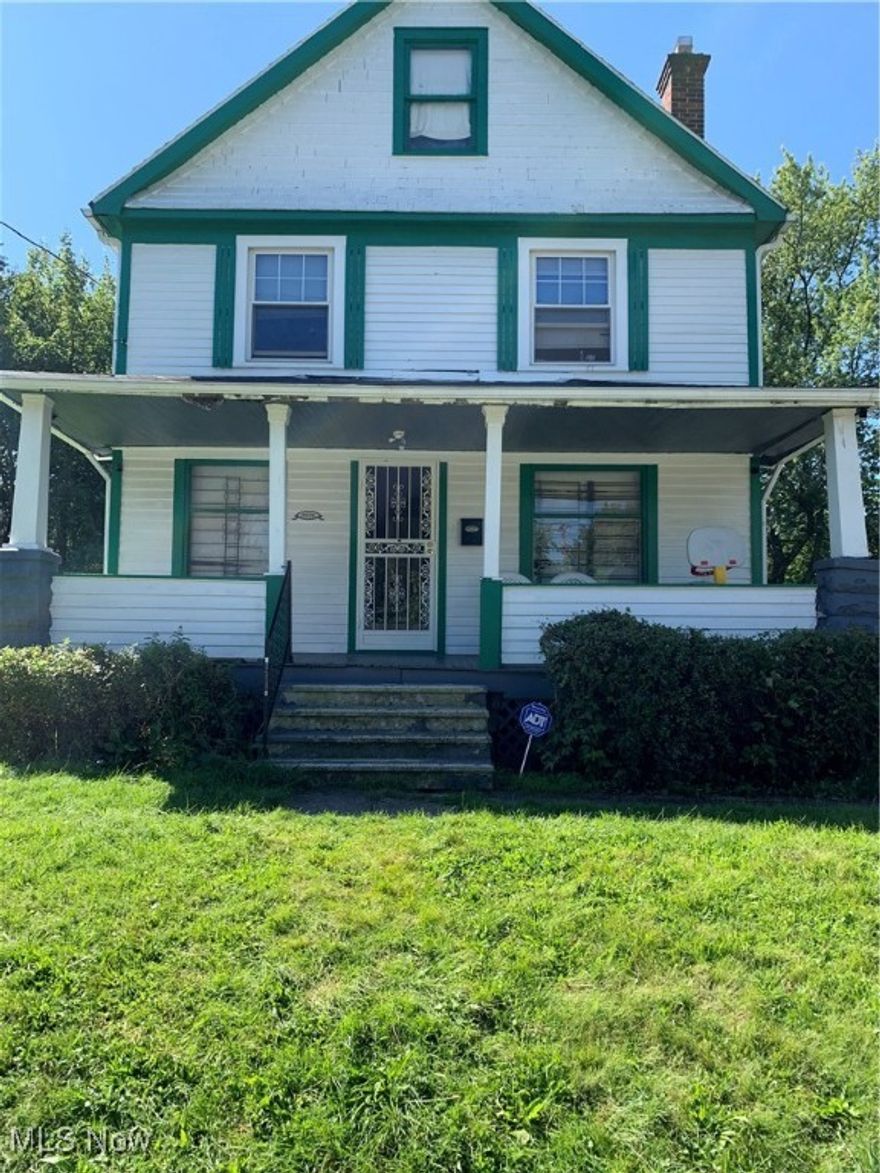 Introducing a home that offers a place to call your own, ideal for first-time buyers and those looking to personalize their space.  The home features both comfort and convenience, with a living room and dining area that seamlessly connect, along with a bonus room adjacent to the living room. There is an eat-in kitchen and the laundry area is located in the basement. Throughout the home, you'll discover carpeting, with beautiful hardwood floors waiting to be uncovered beneath.  The unfinished basement is ready for your personal touch, providing additional storage space options.  This home is fully equipped for its next owner. Home warranty provided for owner occupied buyer.

The vacant lot, 9516 Marah Ave will be included in the sale of this property.  See MLS 5115911.