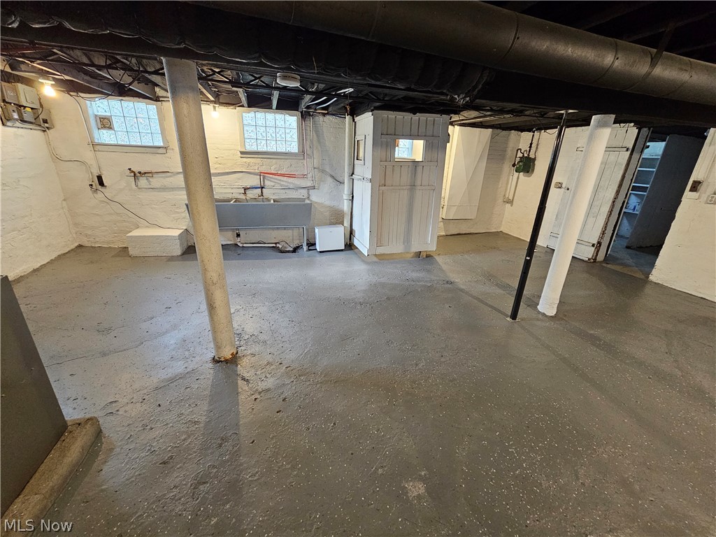 South Woodland Rice Ave Pro - Residential Lease