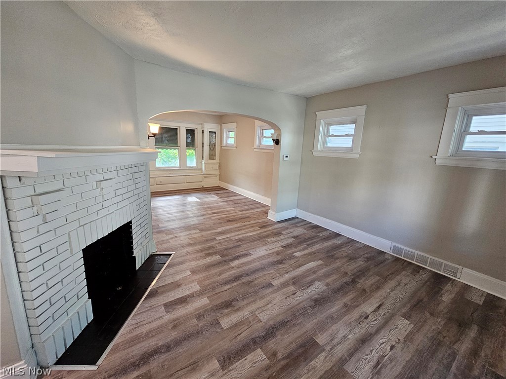 South Woodland Rice Ave Pro - Residential Lease