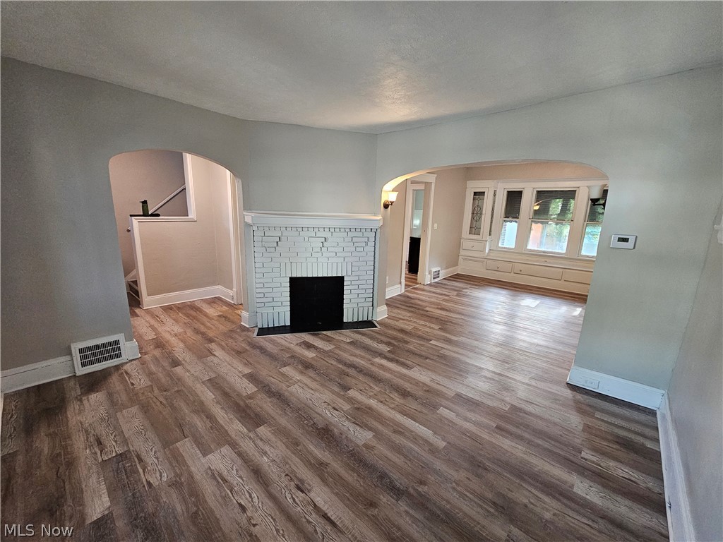 South Woodland Rice Ave Pro - Residential Lease