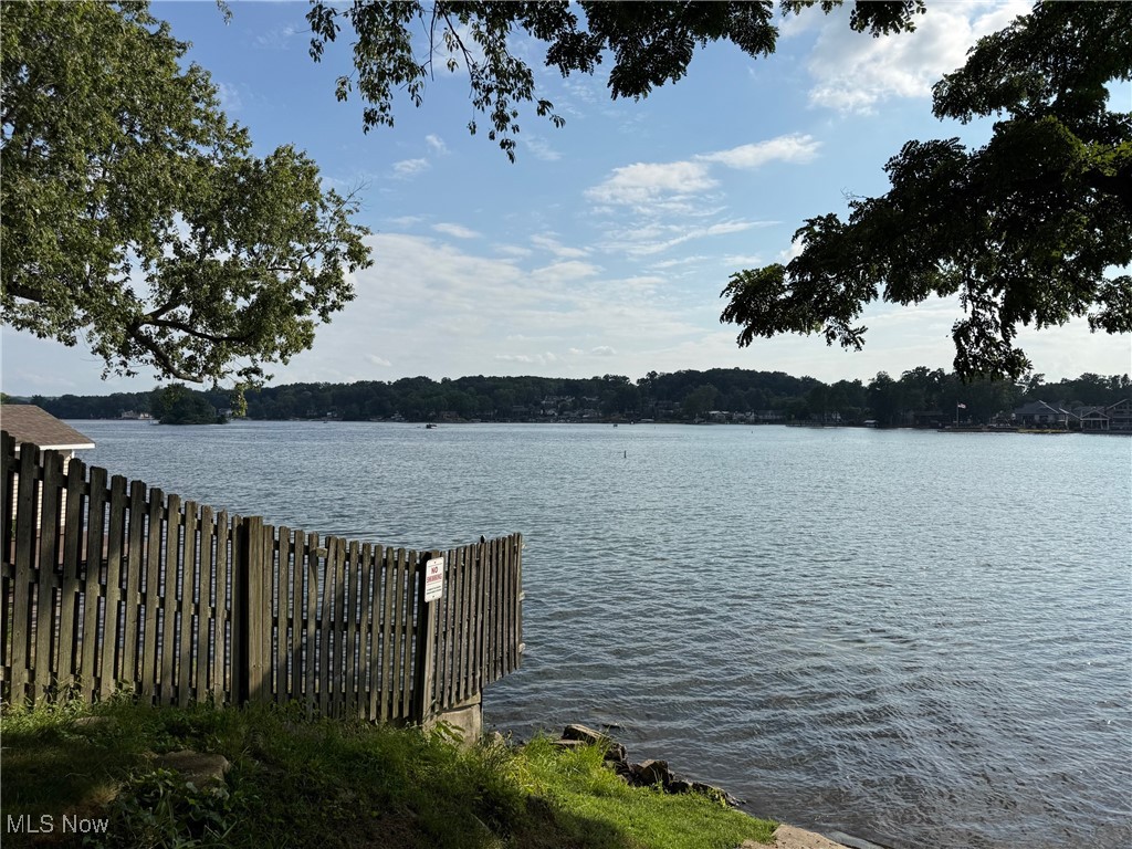 Lakeshore Hlnds - Residential