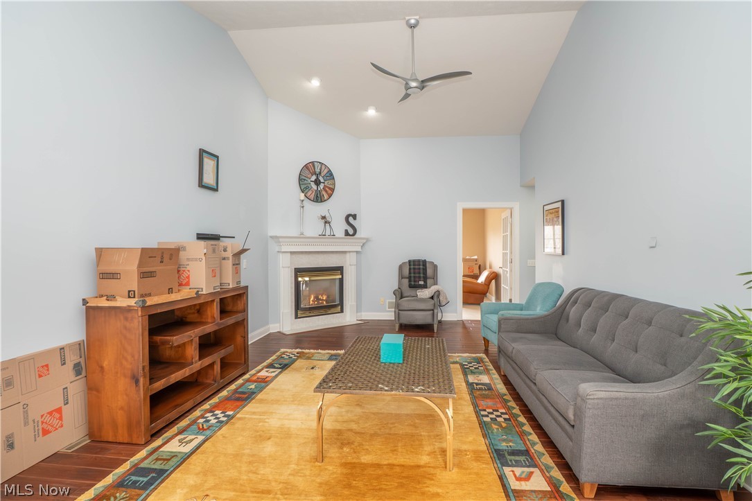 Lake Hollow Condo - Residential