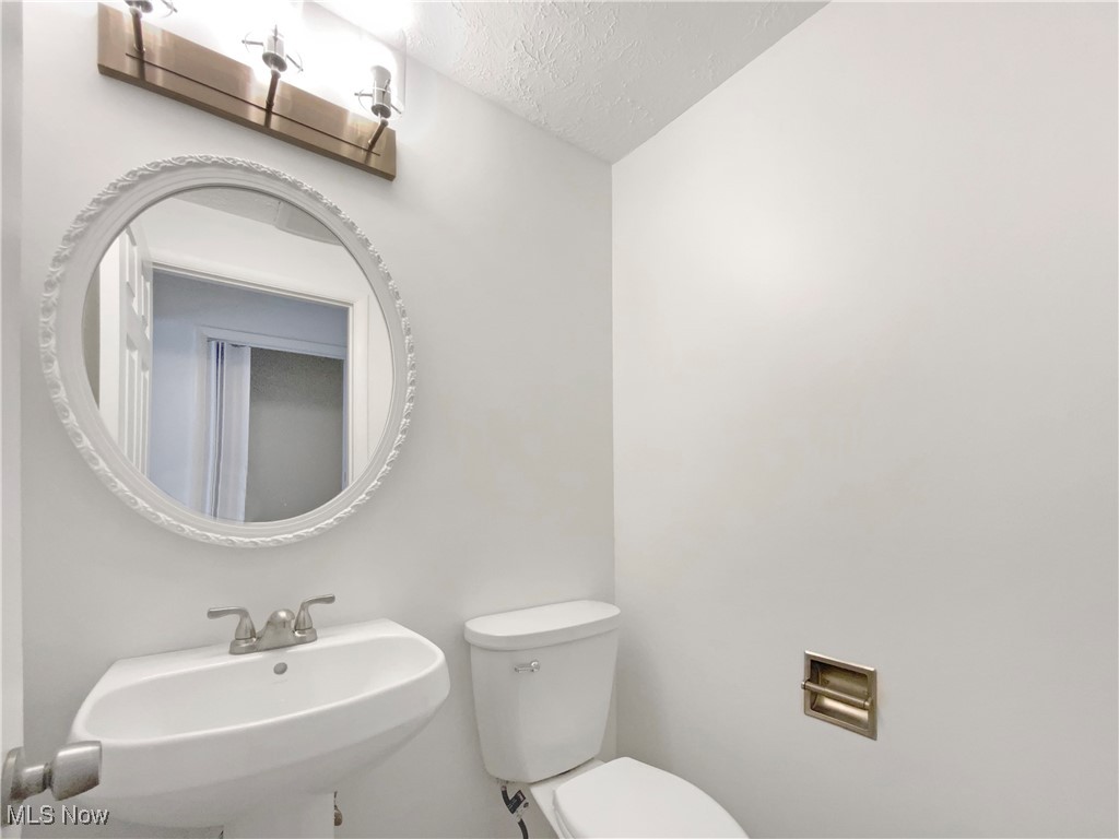 7451 Essex Drive, Mentor, Ohio image 15