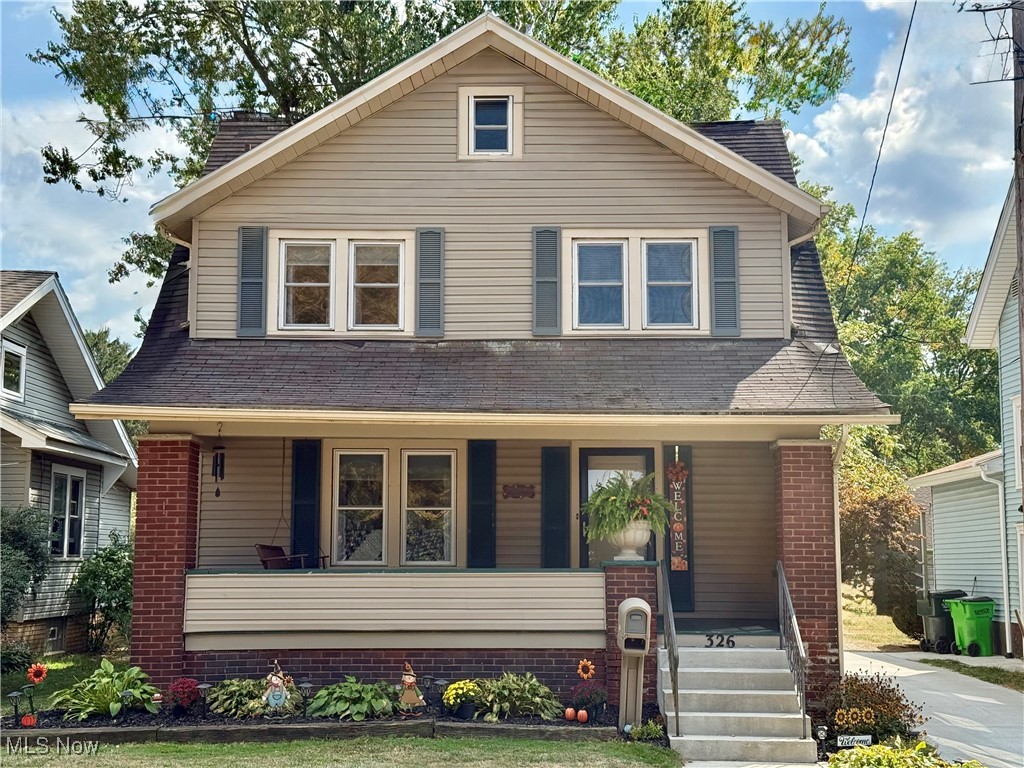 Welcome to this charming 3-bedroom, 1-bath colonial located in the North Canton School District. From the inviting covered front porch to the fenced backyard, this home offers both comfort and character.
Step inside to find a spacious kitchen with a large island, perfect for gathering and entertaining. The beautiful dining room opens into a warm and welcoming family room with a fireplace, creating the ideal space for cozy evenings.
Enjoy outdoor living on the back deck, overlooking the fenced yard, or make use of the detached 2-car garage for added convenience. The partially finished basement provides additional living or storage space to fit your needs.
This home has so much to offer! Don't miss your chance to make it yours!