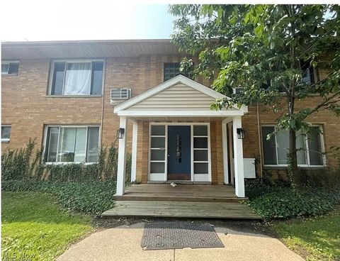 1560 Wagar Road Rocky River OH 44116