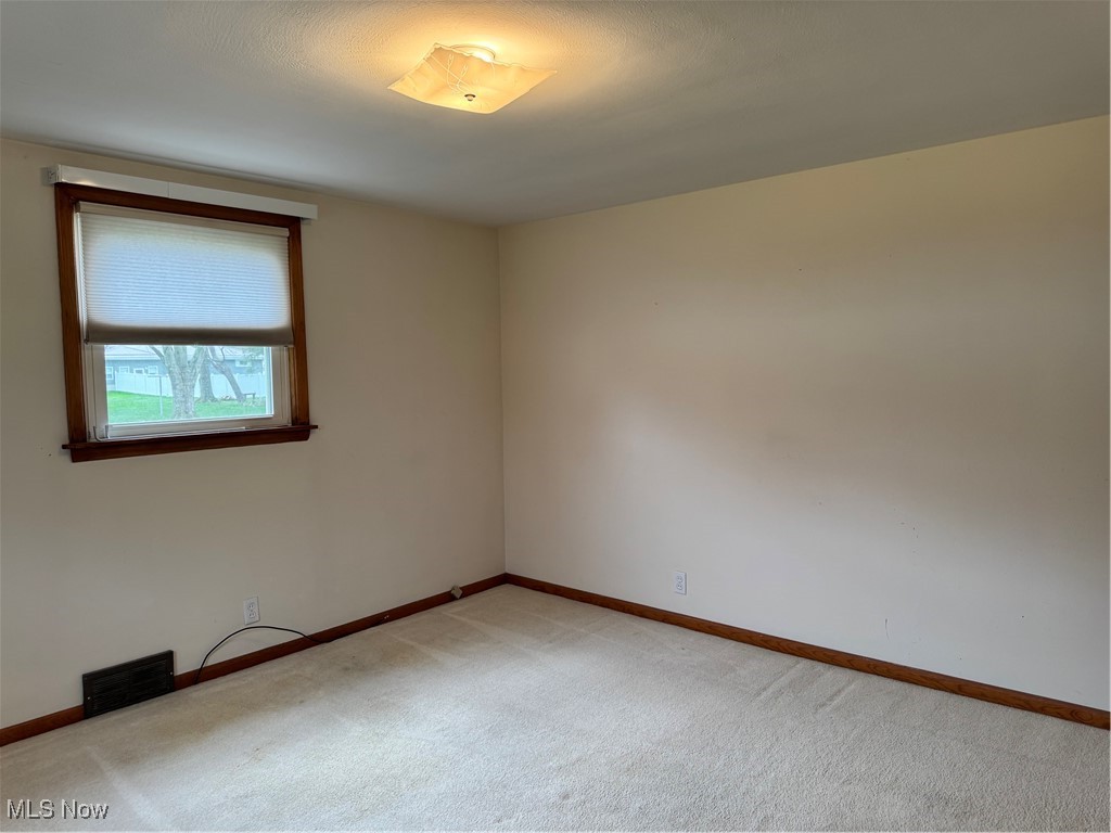 139 Durst Drive, Warren, Ohio image 12