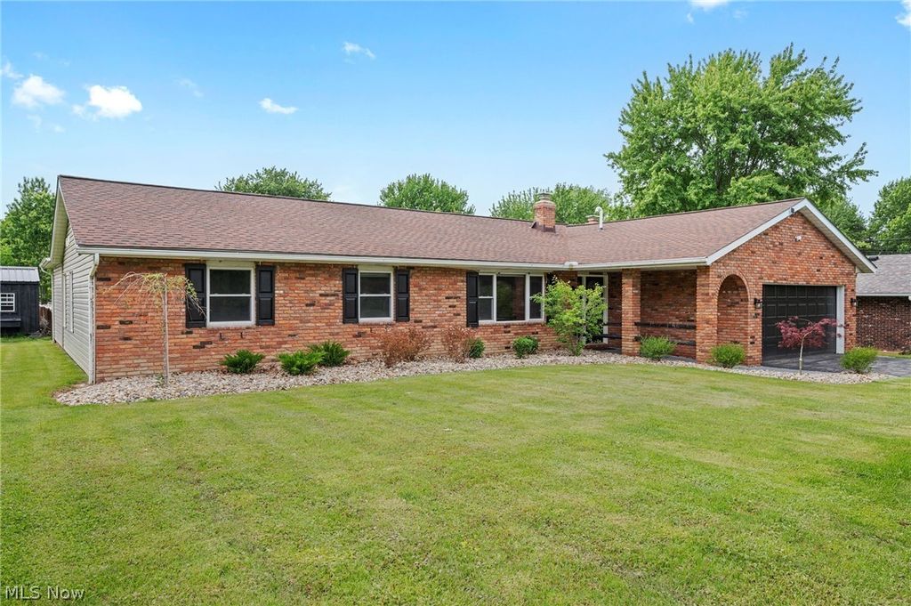 Photo of 19474 Benbow Road, Strongsville, OH 44136 (MLS # 5213388)