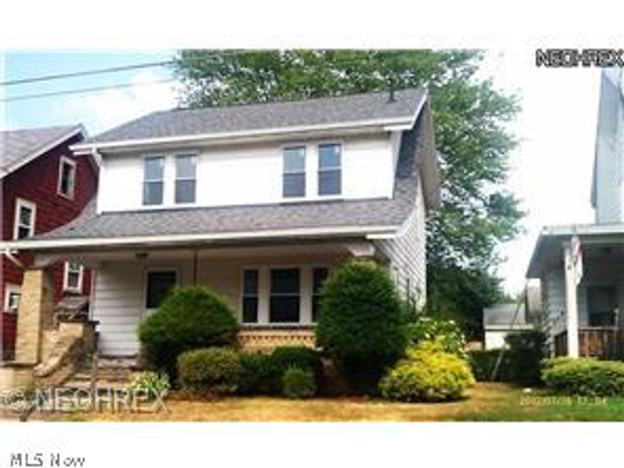 Spacious 3 bedroom 1 bathroom with basement available!! Tenant pays all utilities. Deposit is same as 1 months rent.