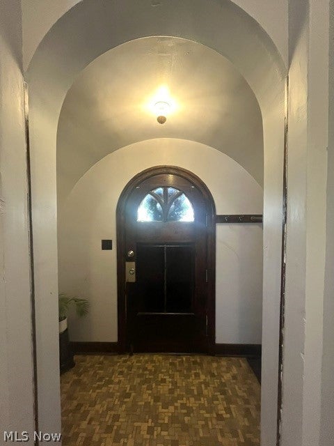 501 Mineola Avenue