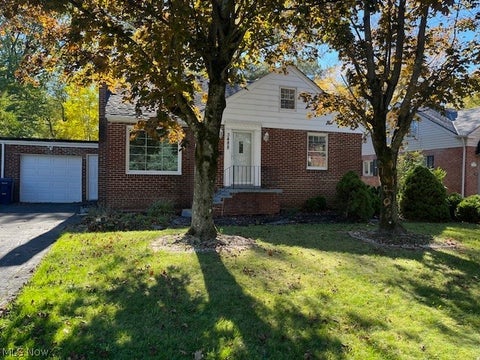 Photo of 3488 Fairmount Boulevard, Cleveland Heights, OH 44118 (MLS # 5255717)