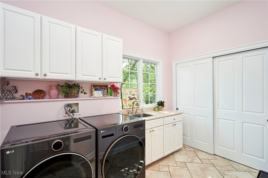 Bath, Ohio 44333, United States, 5 Bedrooms Bedrooms, ,6 BathroomsBathrooms,Residential,Contingent,146886