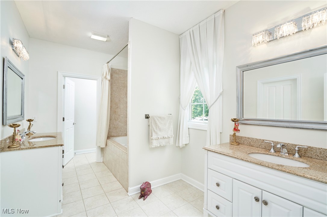 Bath, Ohio 44333, United States, 5 Bedrooms Bedrooms, ,6 BathroomsBathrooms,Residential,Contingent,146886