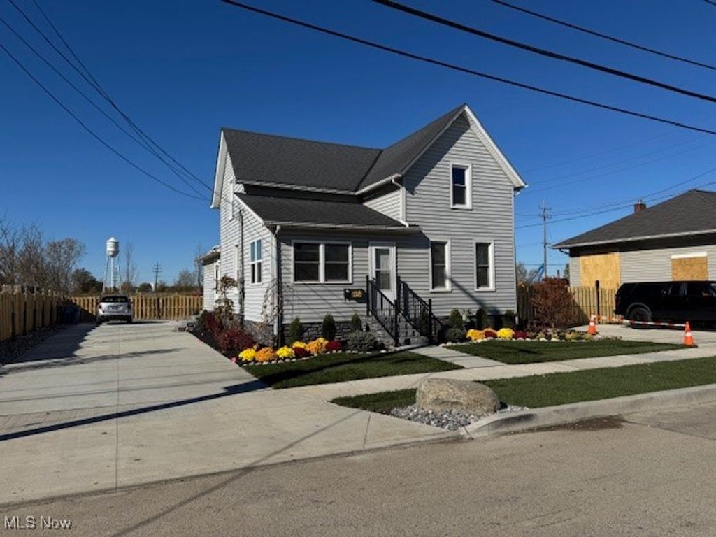 Photo of 3944 Church Street, Willoughby, OH 44094 (MLS # 5168031)