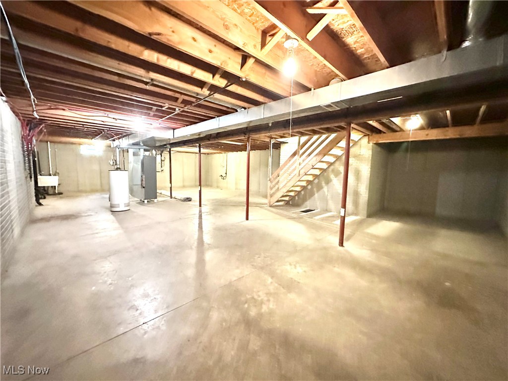 224 Natale Drive, Cortland, Ohio image 27