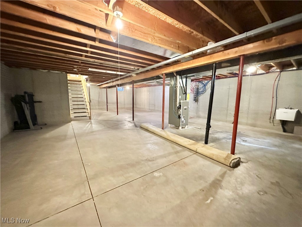 224 Natale Drive, Cortland, Ohio image 26
