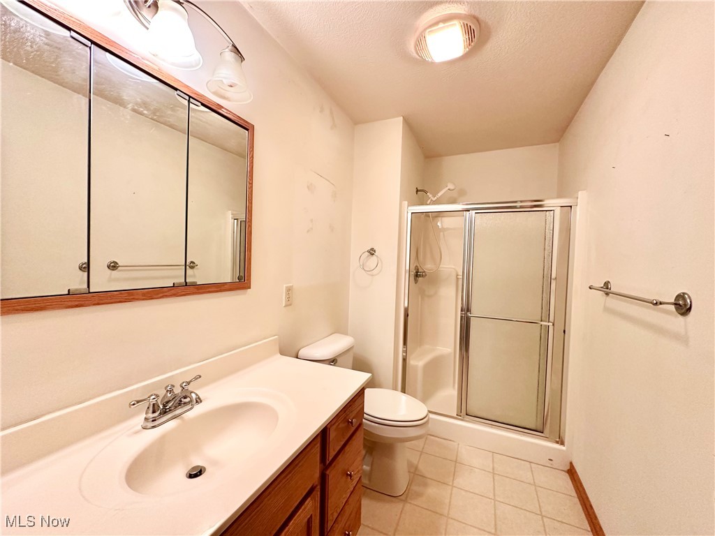 224 Natale Drive, Cortland, Ohio image 16