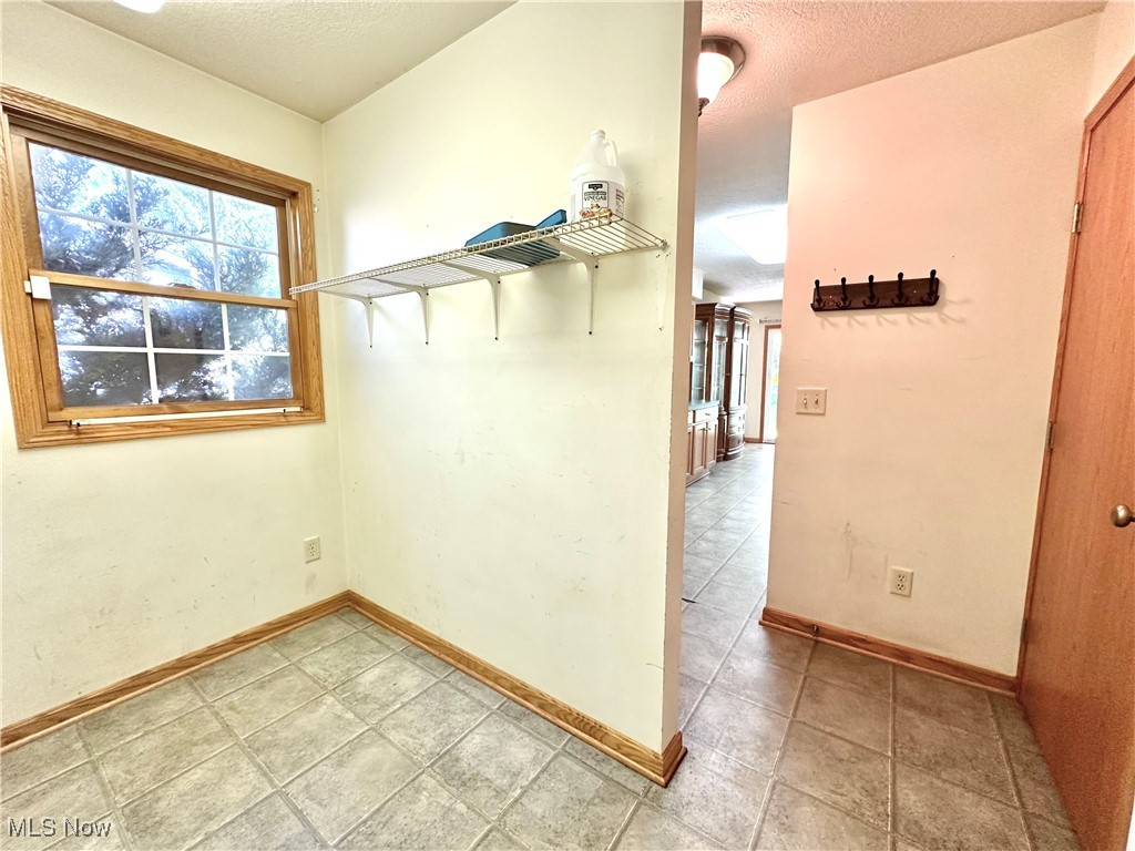 224 Natale Drive, Cortland, Ohio image 23