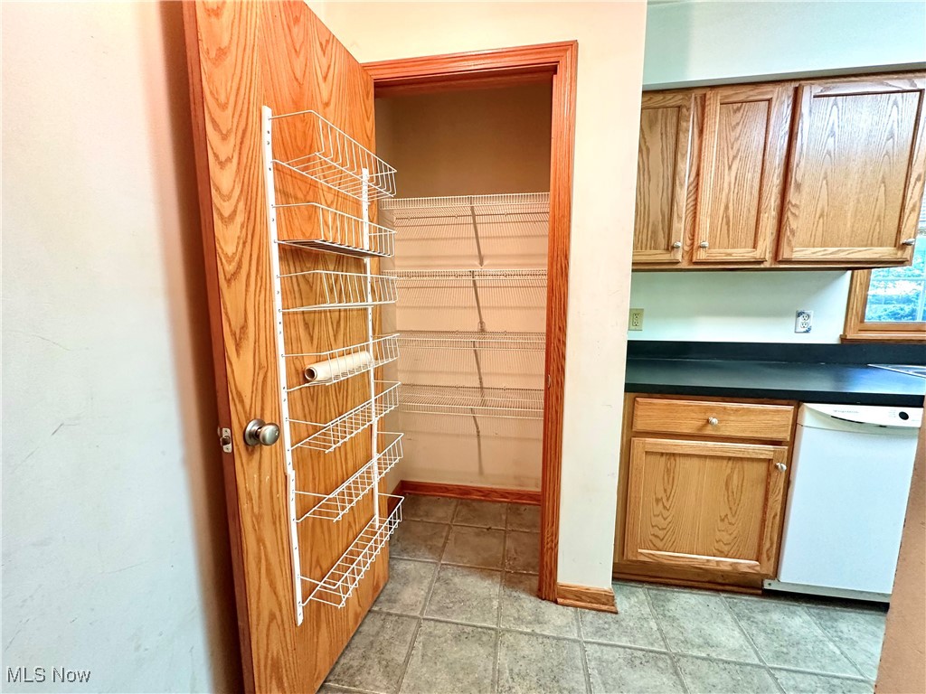 224 Natale Drive, Cortland, Ohio image 12
