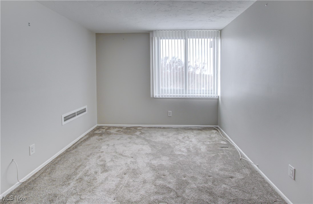 12900 Lake Avenue #820, Lakewood, Ohio image 30