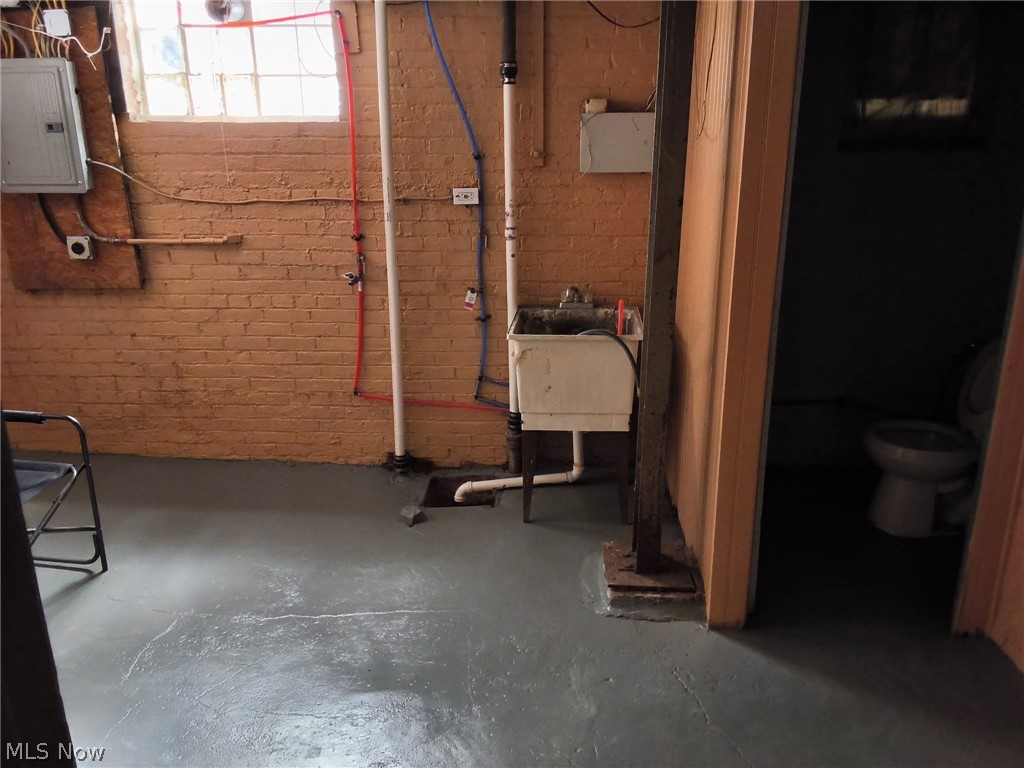 Alva B Jones - Residential