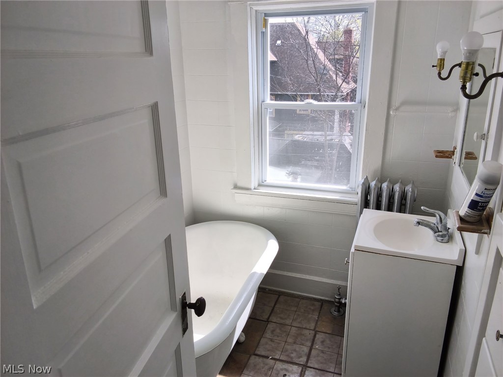 Alva B Jones - Residential